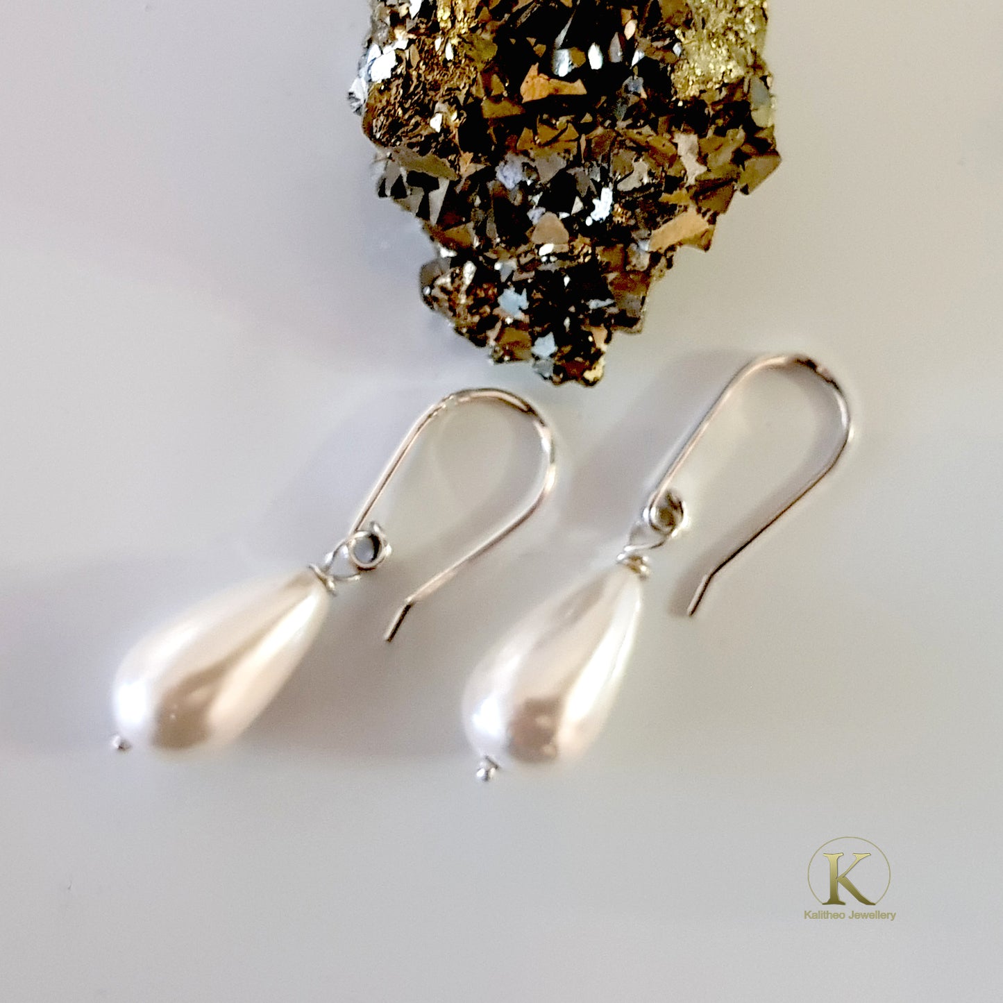 Dew Drop - Teardrop Shell Pearl Earrings